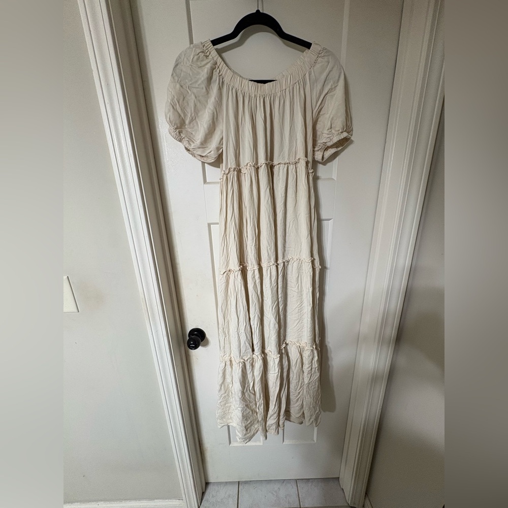 Pinkblush Maternity Women’s Cream Tiered Puff-Sleeve Maxi Dress
